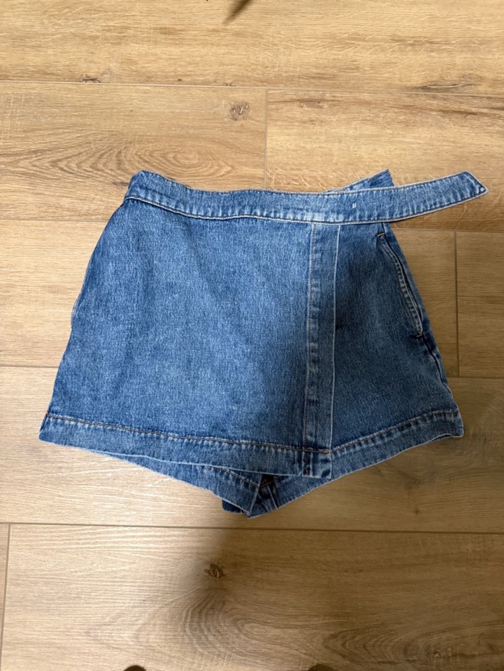 Veronica Beard Diaz denim skort